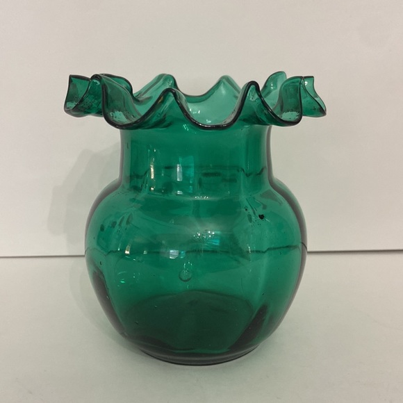 Vtg. Hand Blown, Hand Painted, Emerald Green Vase - Picture 4 of 8